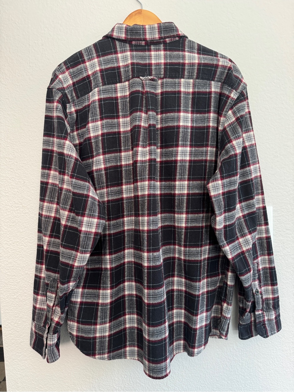 Men's Plaid Button-Up - Picture 4 of 4